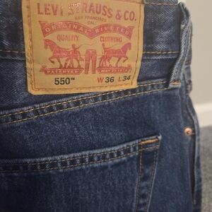 Levi's 550 Mens 36X34 Relaxed Fit Jeans in Deep Blue Denim. New Without Tags